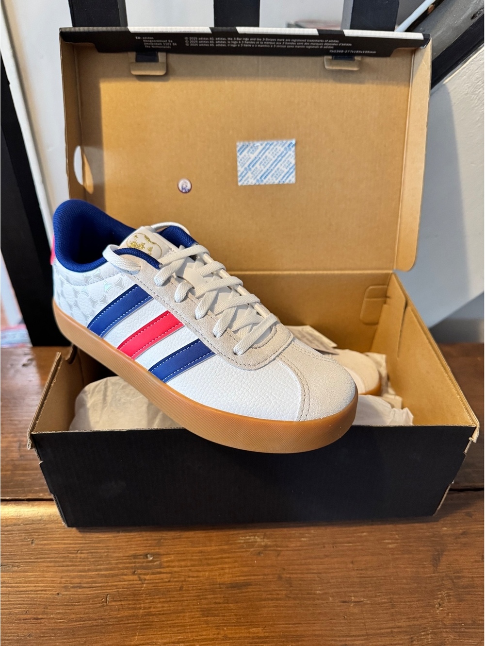 Adidas VL Court 3.0k Size 3.5